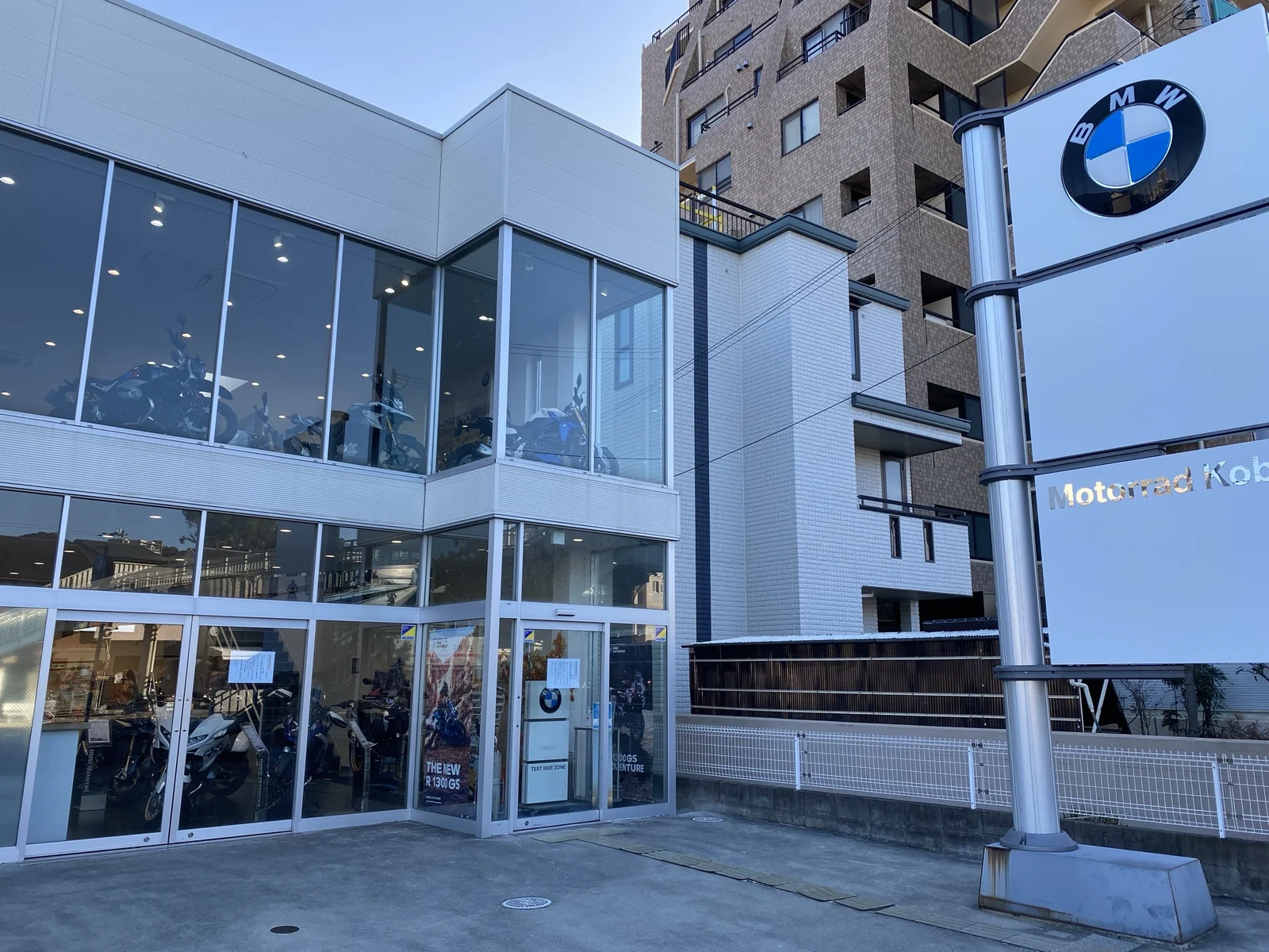 BMWモトラッド神戸